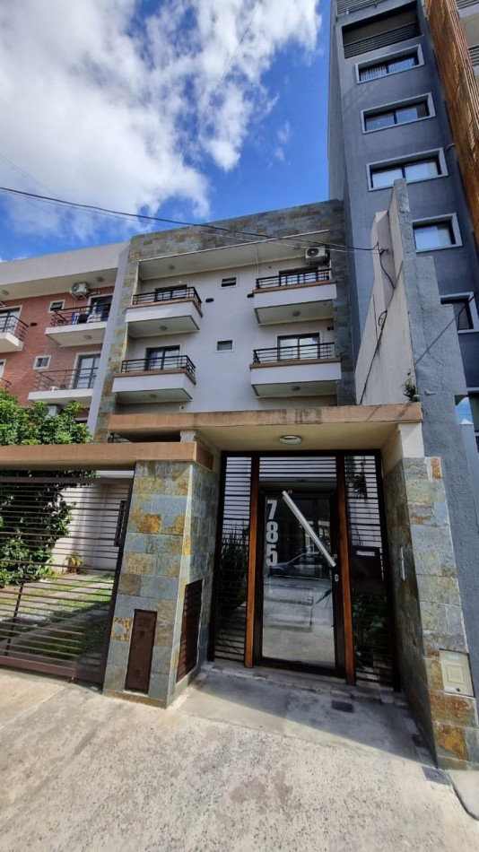 Departamento en alquiler de 2 amb. en Moron Sur