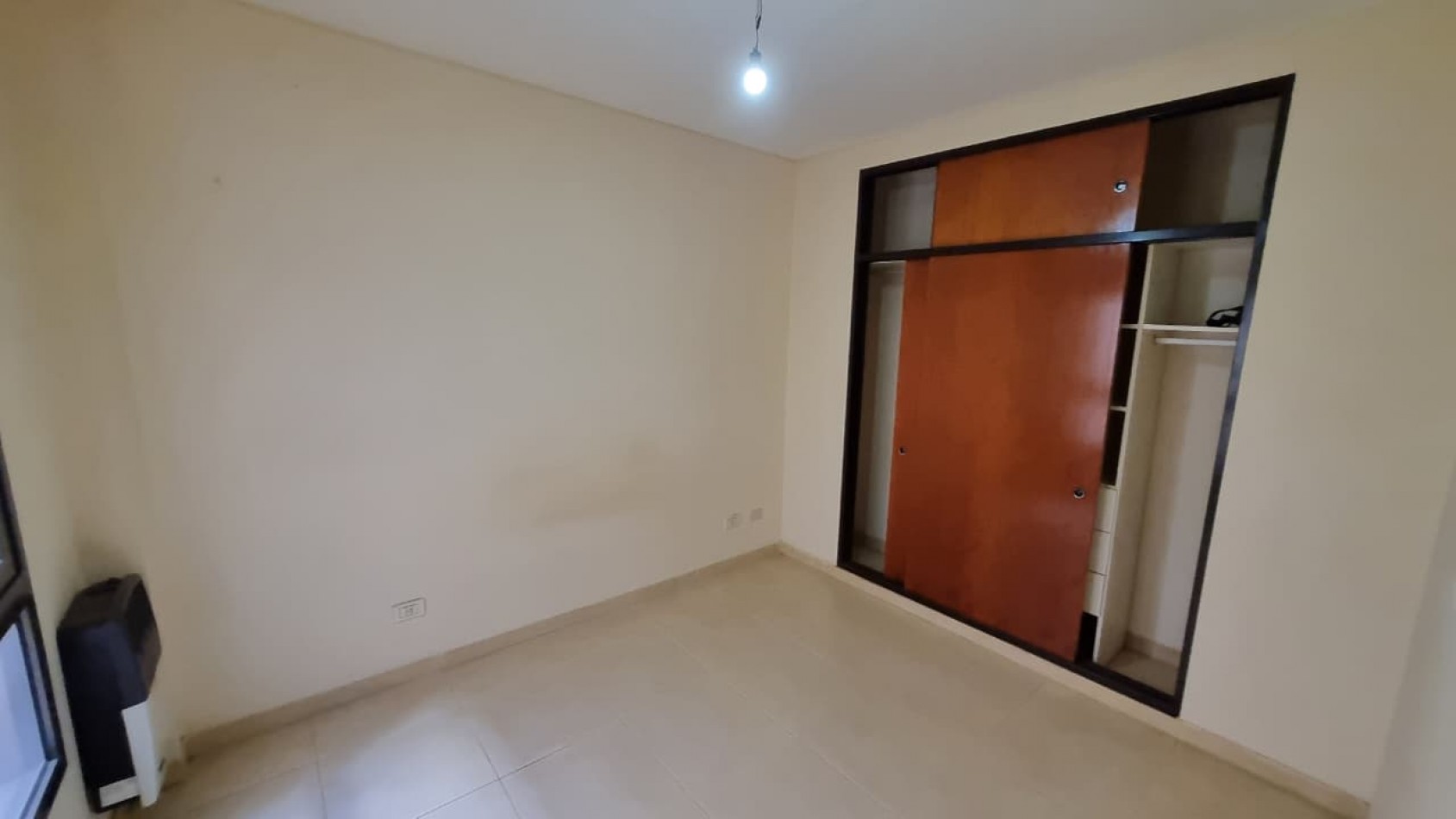 Departamento en alquiler de 2 amb. en Moron Sur