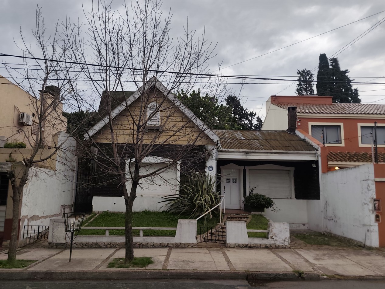 Lote con Chalet en Venta - Moron Norte