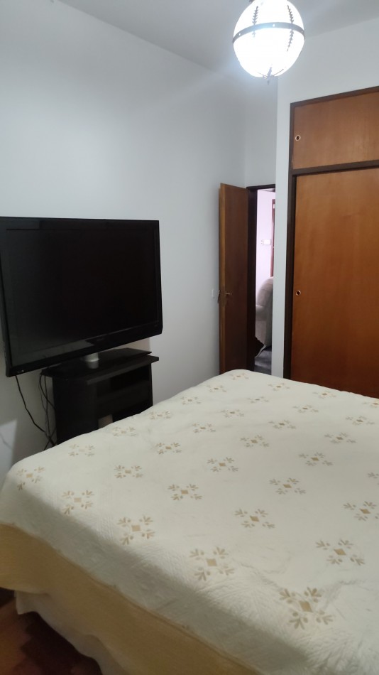 ALQUILER TEMPORAL - CASA AMERICANA DE 3 AMBIENTES CON GARAGE Y PATIO - MORON