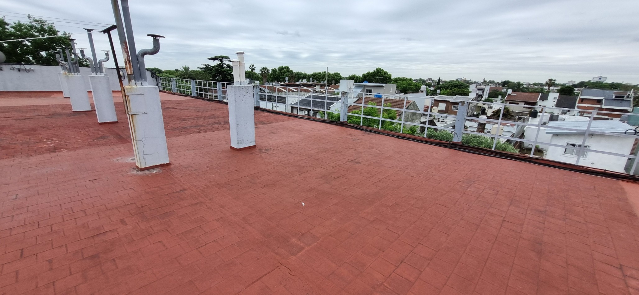 Venta de departamento de dos ambientes en Moron