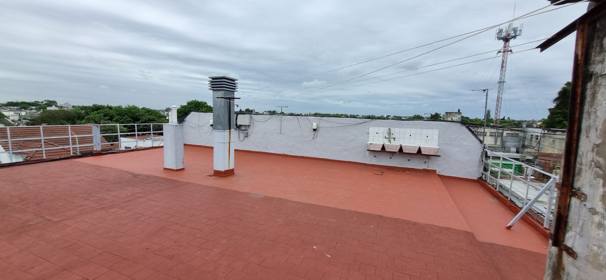 Venta de departamento de dos ambientes en Moron