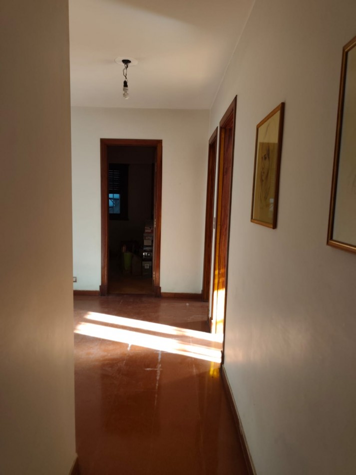 Venta Chalet en esquina- Castelar Sur