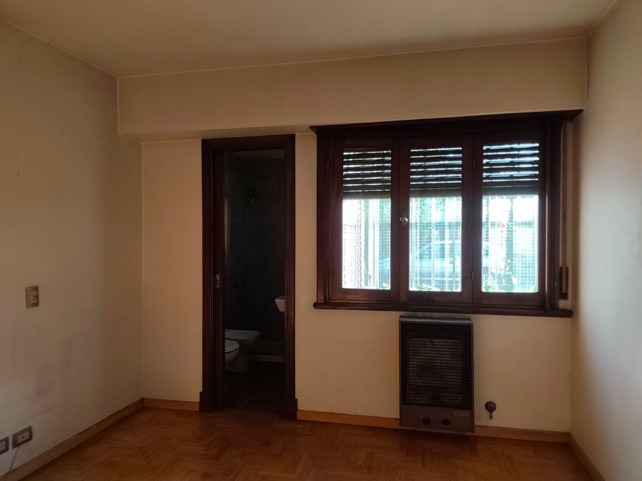 Venta Chalet en esquina- Castelar Sur