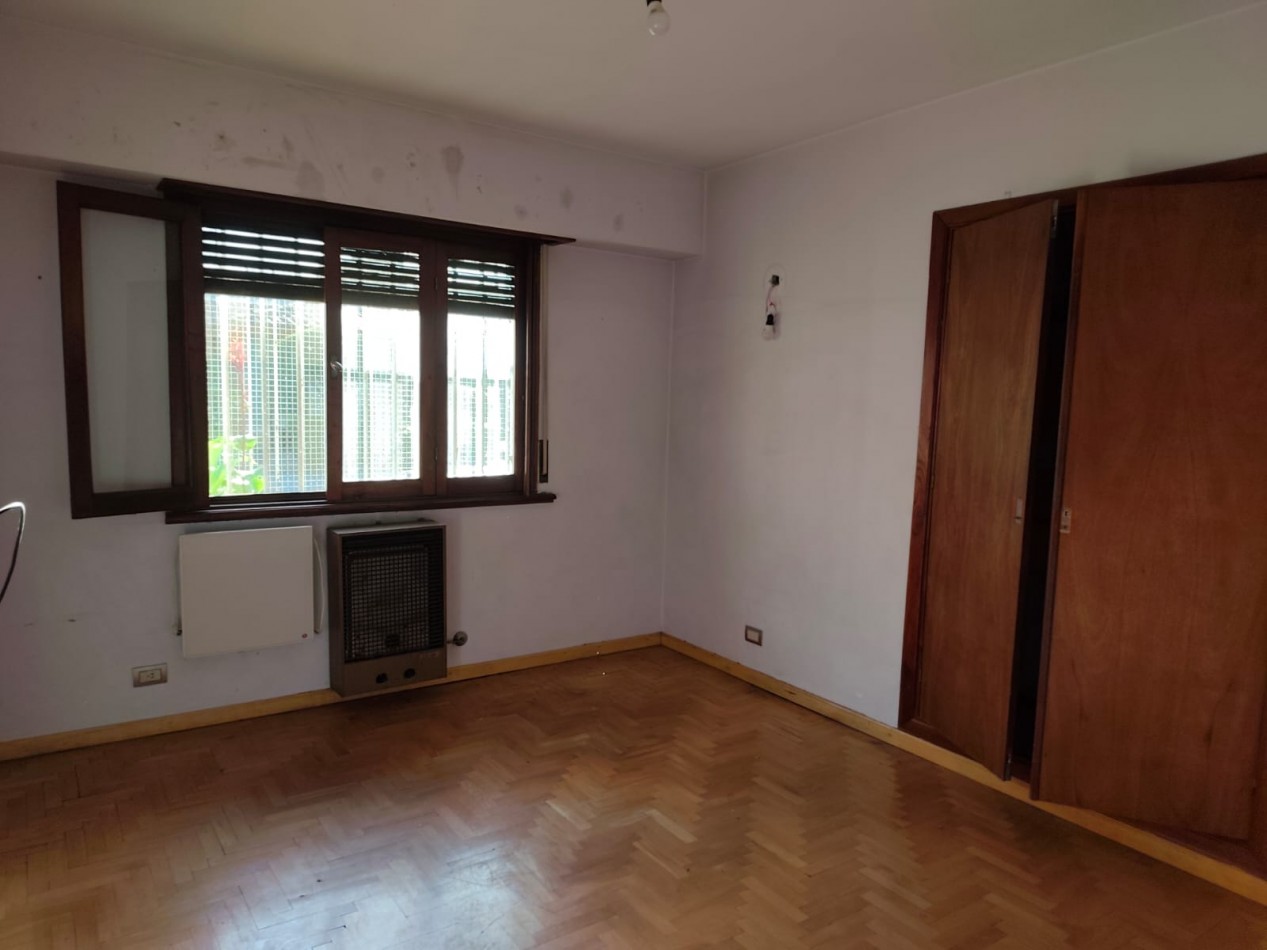 Venta Chalet en esquina- Castelar Sur