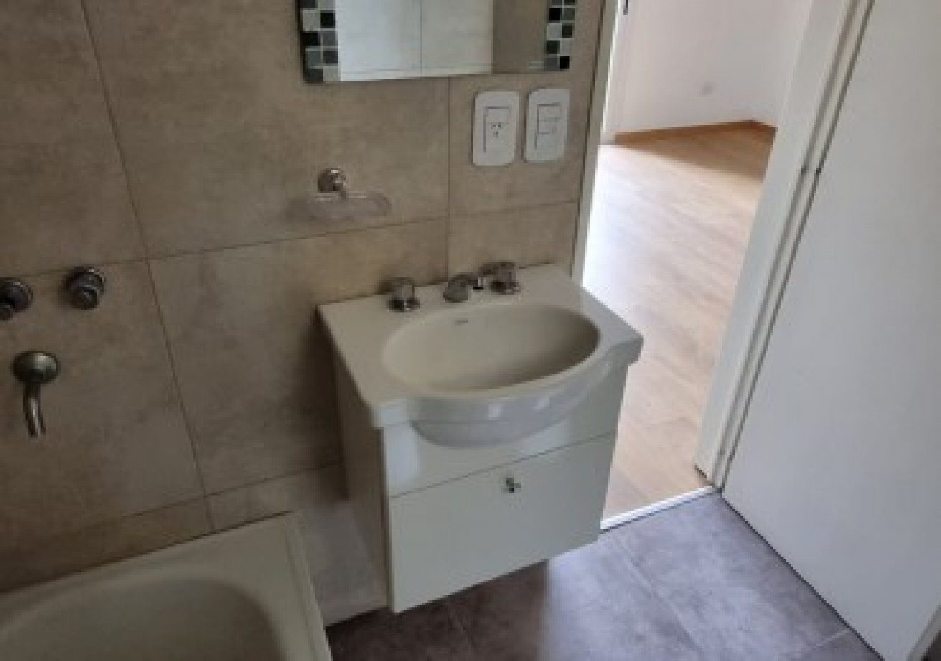 Monoambiente en alquiler en Moron Sur