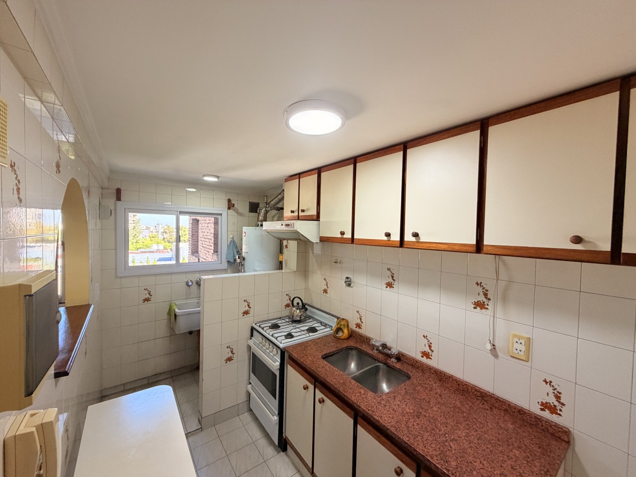 Venta de dos ambientes en Castelar