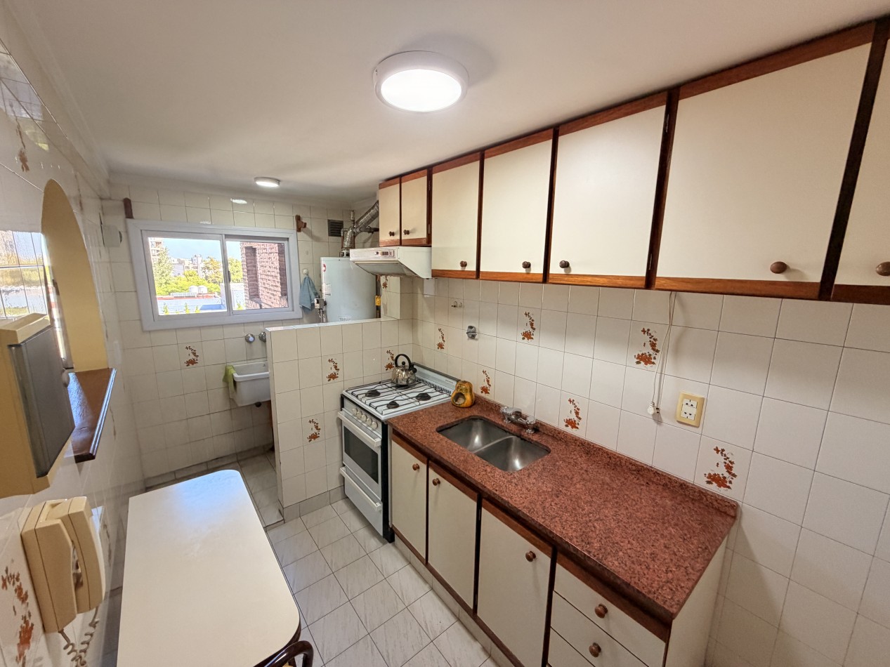 Venta de dos ambientes en Castelar