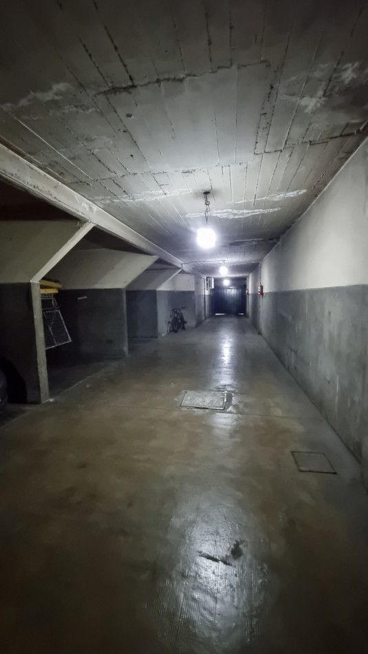 Departamento con cochera de tres ambientes en Ramos Mejia