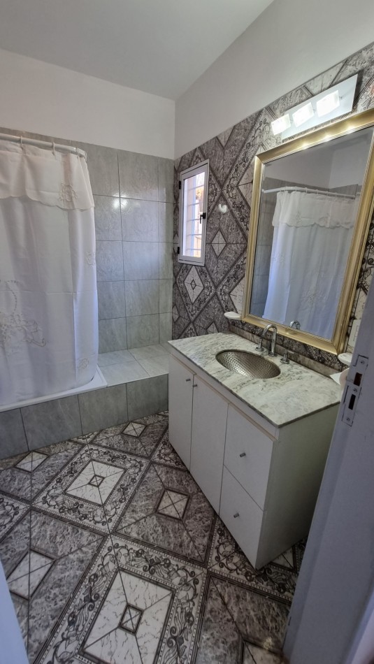 Casa a la venta en Castelar Sur