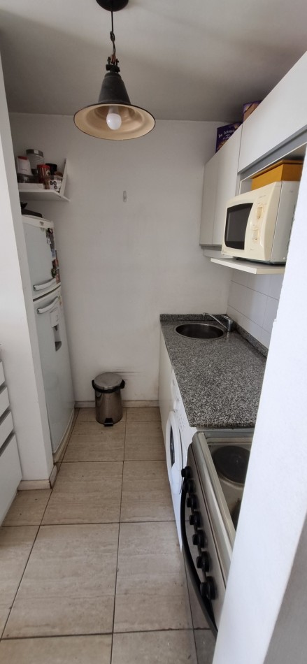 Monoambiente en venta en Castelar con cochera y terraza propia