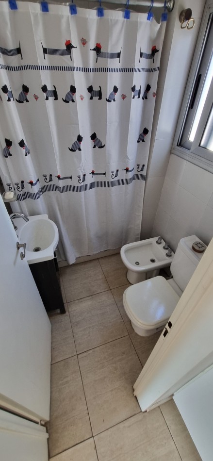 Monoambiente en venta en Castelar con cochera y terraza propia