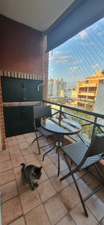 Venta de departamento de dos ambientes en Castelar