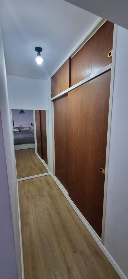 Venta de departamento de dos ambientes en Castelar