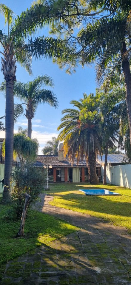Casa a la venta en Ituzaingo. Gran terreno