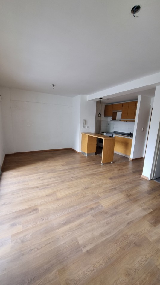 Monoambiente en alquiler en Moron Sur