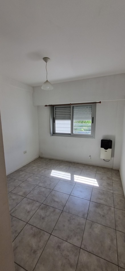 Departamento a la venta Castelar con patio, cochera y baulera