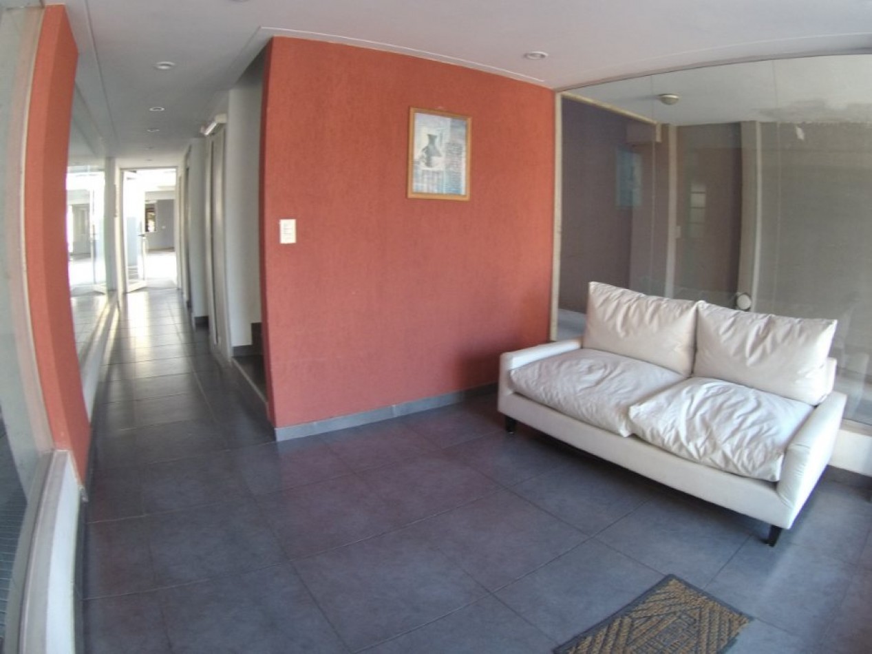 Venta- Departamento 2 Amb. calle Belgrano - Moron