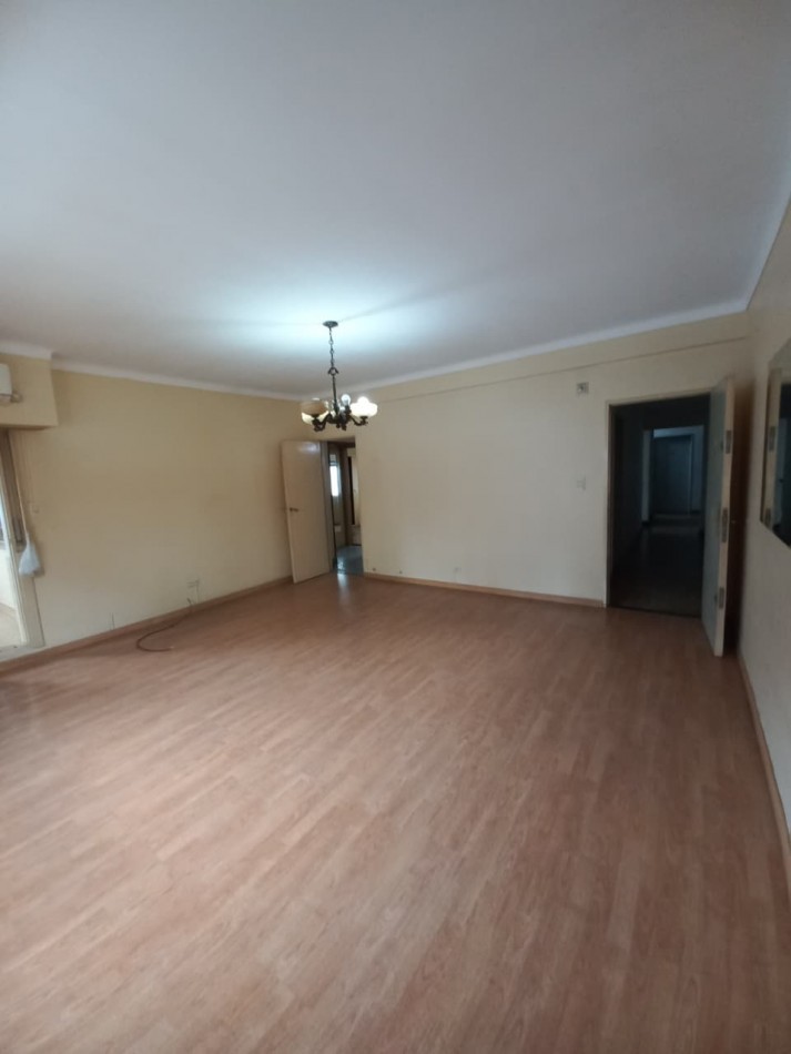 Departamento 3 amb. con cochera cubierta  en Ramos Mejia