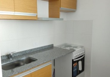 Departamento 2 amb. con cochera cubierta en Moron Sur