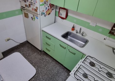 Departamento con cochera de tres ambientes en Ramos Mejia
