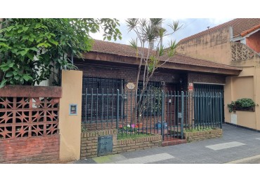 Casa en venta en Castelar Sur