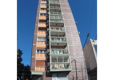 Departamento VENTA - Frente a Plaza de Moron
