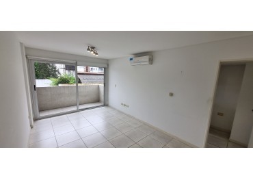 Departamento de dos ambientes a la venta en Castelar